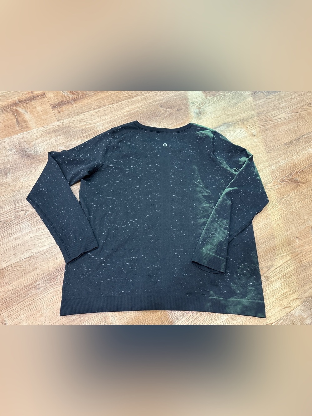 lululemon athletica Black Speckled Long-Sleeve Women's Tee